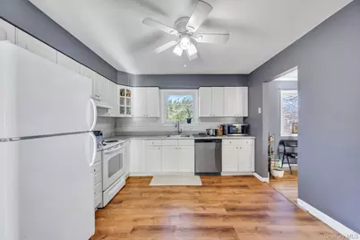 11 Marlo Lane, Hauppauge, NY 11788 - Photo 14