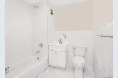 409 Warburton Avenue #3A, Yonkers, NY 10701 - Photo 2