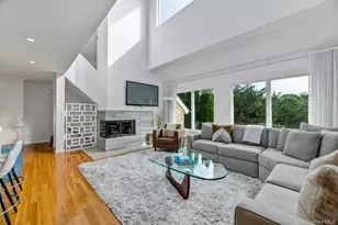 33 Old Canoe Place Rd, Hampton Bays, NY 11946 - Photo 6