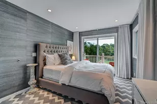 33 Old Canoe Place Rd, Hampton Bays, NY 11946 - Photo 18