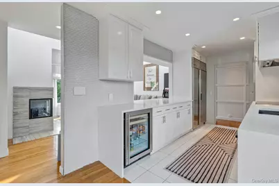 33 Old Canoe Place Road, Hampton Bays, NY 11946 - Photo 8