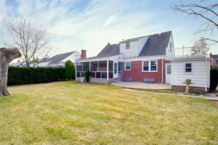 244 Hamilton Ave, West Hempstead, NY 11552 - Photo 18