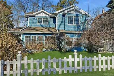 44 Bayberry Drive, Huntington, NY 11743 - Photo 2