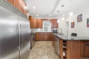 200 N Side Rd, Wading River, NY 11792 - Photo 8