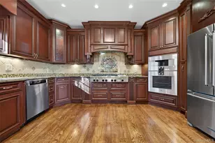 3 Chestnut Ct, Old Westbury, NY 11568 - Photo 22