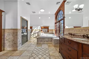 3 Chestnut Ct, Old Westbury, NY 11568 - Photo 30