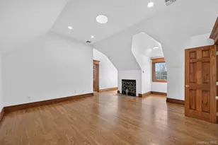 3 Chestnut Ct, Old Westbury, NY 11568 - Photo 26