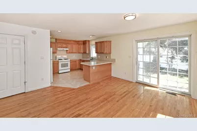 16 Inwood Road #A, Port Washington, NY 11050 - Photo 6