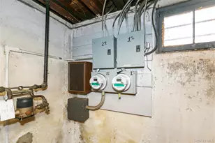 82-51 257th St, Glen Oaks, NY 11004 - Photo 6