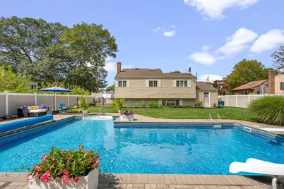 939 Manor Lane, Bay Shore, NY 11706 - Photo 34