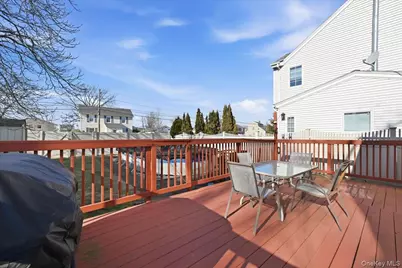 2522 Hewlett Lane, Bellmore, NY 11710 - Photo 24