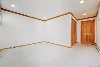 2522 Hewlett Lane, Bellmore, NY 11710 - Photo 14