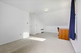 2522 Hewlett Ln, Bellmore, NY 11710 - Photo 22