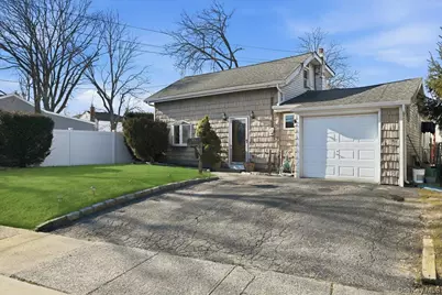 2522 Hewlett Lane, Bellmore, NY 11710 - Photo 34