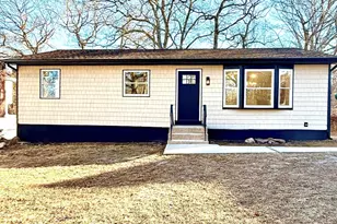 53 W Yaphank Rd, Medford, NY 11763 - Photo 2