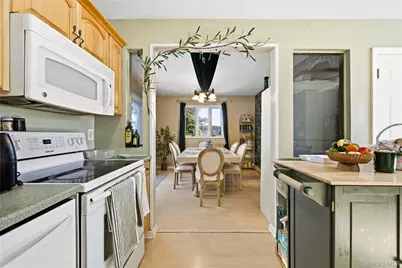 50 Rustic Avenue, Medford, NY 11763 - Photo 8