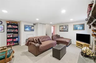 18 Gaylore Dr W, Amityville, NY 11701 - Photo 18