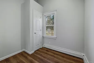 129 Lakeview Drive, Mastic Beach, NY 11951 - Photo 32