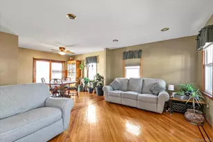 15 Eton St, Valley Stream, NY 11581 - Photo 4