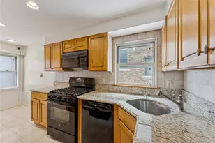 57-10 253rd St, Little Neck, NY 11362 - Photo 14