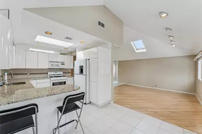 57-10 253rd Street, Little Neck, NY 11362 - Photo 4