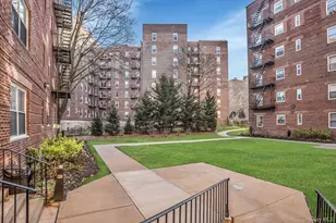 113-14 72nd Rd, Forest Hills, NY 11375 - Photo 18