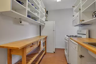 113-14 72nd Rd, Forest Hills, NY 11375 - Photo 12