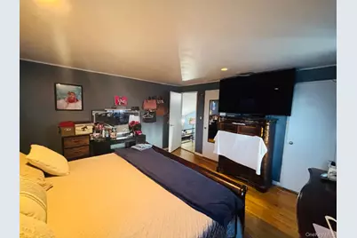 27 Henry Drive, Glen Cove, NY 11542 - Photo 16