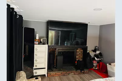 27 Henry Drive, Glen Cove, NY 11542 - Photo 4