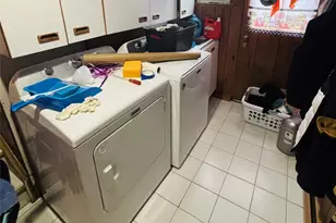 27 Henry Dr, Glen Cove, NY 11542 - Photo 18