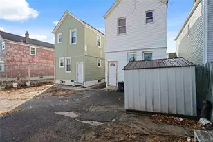 110-05 Union Hall St, Jamaica, NY 11433 - Photo 18