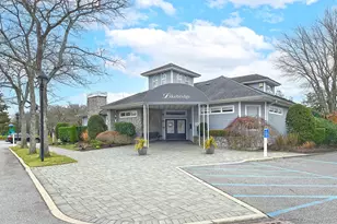 104 Lakebridge Dr N, Kings Park, NY 11754 - Photo 2