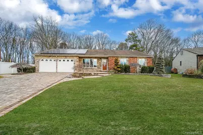 52 San Rafael Avenue, Holbrook, NY 11741 - Photo 2