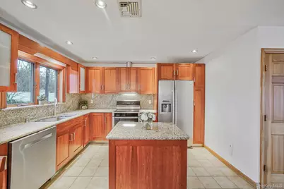 52 San Rafael Avenue, Holbrook, NY 11741 - Photo 18