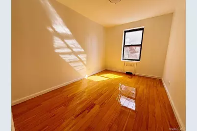 44-25 Macnish Street #4A, Elmhurst, NY 11373 - Photo 4