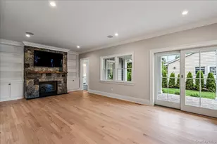 7 Yale St, Garden City, NY 11530 - Photo 8