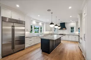 7 Yale St, Garden City, NY 11530 - Photo 4