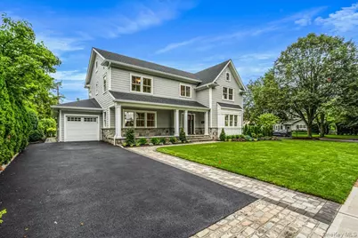 7 Yale Street, Garden City, NY 11530 - Photo 2