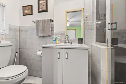 66 Davison Lane E, West Islip, NY 11795 - Photo 16