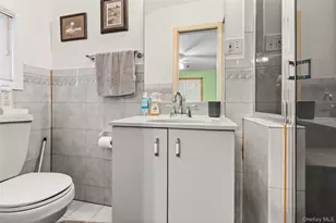 66 Davison Ln E, West Islip, NY 11795 - Photo 16