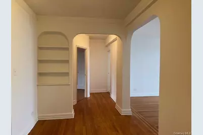 114-20 Queens Boulevard #E 8, Forest Hills, NY 11375 - Photo 2