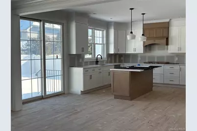 348 Fairway Drive, Franklin Square, NY 11010 - Photo 14