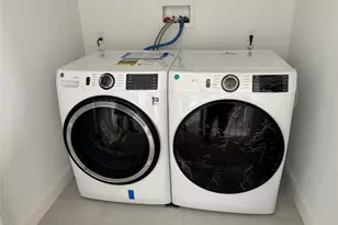 348 Fairway Dr, Franklin Square, NY 11010 - Photo 26