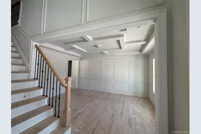 348 Fairway Drive, Franklin Square, NY 11010 - Photo 12