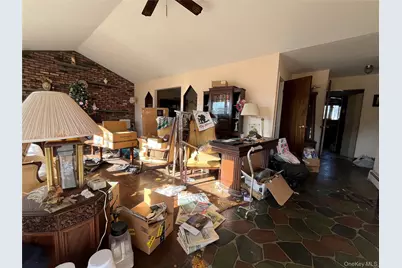 5 Louis Place, Nesconset, NY 11767 - Photo 2