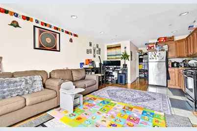 84-39 60th Dr, Middle Village, NY 11379 - Photo 20