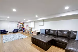 20 Salisbury Ave, Garden City, NY 11530 - Photo 20