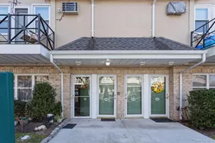 308 Cambridge Ct, Glen Cove, NY 11542 - Photo 2