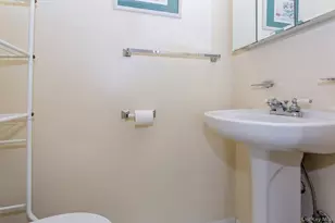 308 Cambridge Ct, Glen Cove, NY 11542 - Photo 16