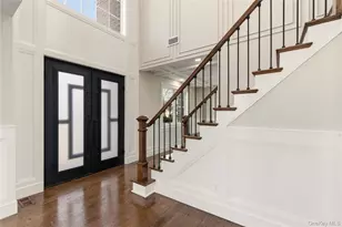 12 Lee Ave, Albertson, NY 11507 - Photo 2